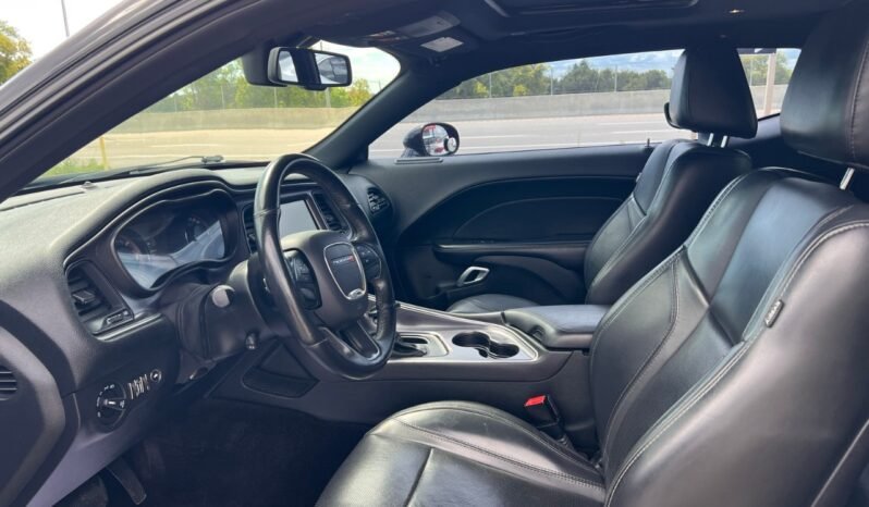 
								2017 Dodge Challenger 2dr Cpe SXT Plus full									