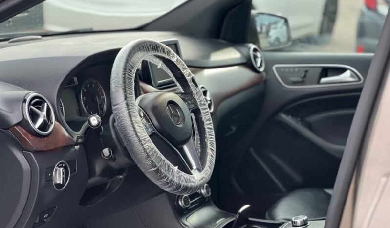 
								2014 Mercedes-Benz B-Class B 250 Sports Tourer full									