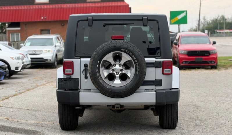 
								2017 Jeep Wrangler 4WD 2dr Sahara full									