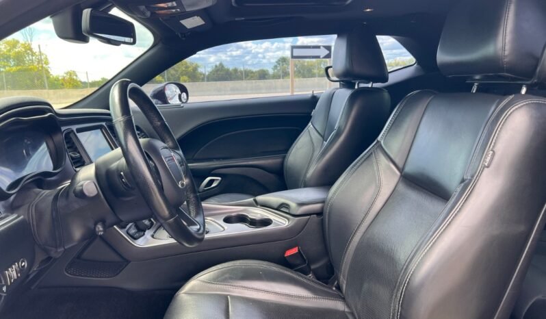 
								2017 Dodge Challenger 2dr Cpe SXT Plus full									