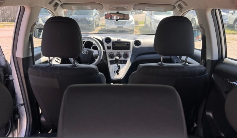 
								2013 Toyota Matrix 4dr Wgn Auto FWD full									
