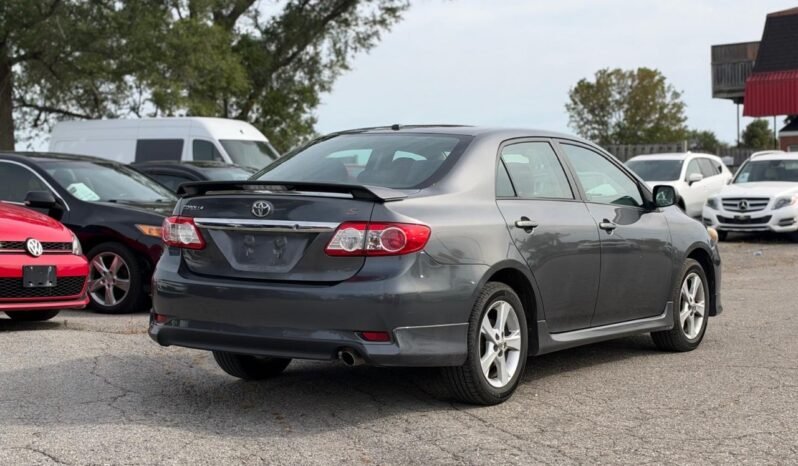 
								2011 Toyota Corolla 4dr Sdn Auto S full									