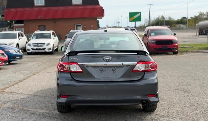
								2011 Toyota Corolla 4dr Sdn Auto S full									