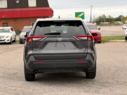 
										2022 Toyota RAV4 LE AWD full									