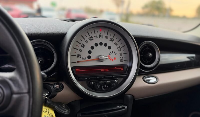 
								2012 MINI Cooper Hardtop 2dr Cpe Baker Street Edition full									
