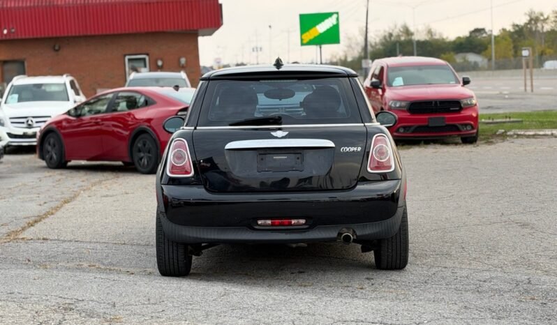 
								2012 MINI Cooper Hardtop 2dr Cpe Baker Street Edition full									