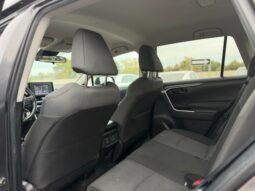 
										2022 Toyota RAV4 LE AWD full									