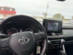 
										2022 Toyota RAV4 LE AWD full									