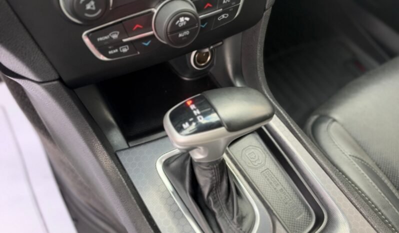 
								2015 Dodge Charger 4dr Sdn SXT RWD full									