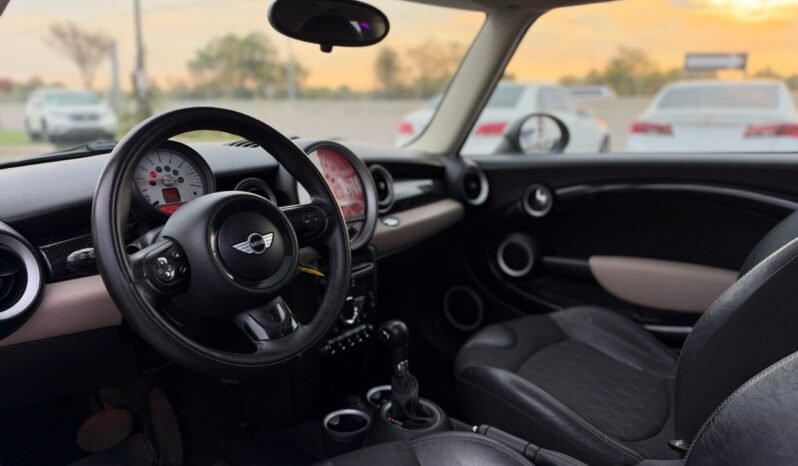 
								2012 MINI Cooper Hardtop 2dr Cpe Baker Street Edition full									