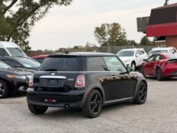 
										2012 MINI Cooper Hardtop 2dr Cpe Baker Street Edition full									