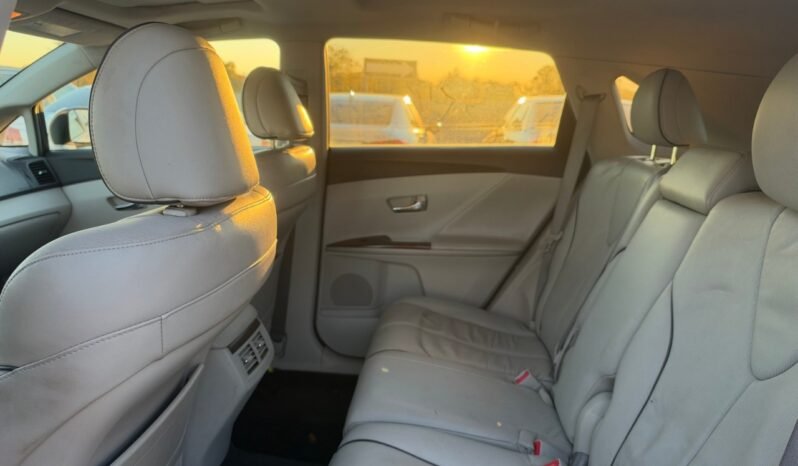 
								2010 Toyota Venza 4dr Wgn AWD full									