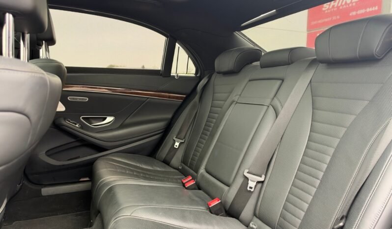 
								2015 Mercedes-Benz S-Class S 550 LWB 4MATIC Sedan full									