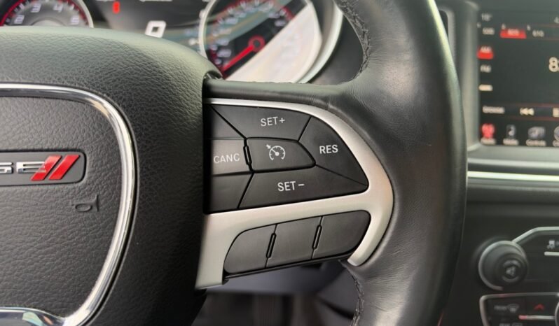 
								2015 Dodge Charger 4dr Sdn SXT RWD full									