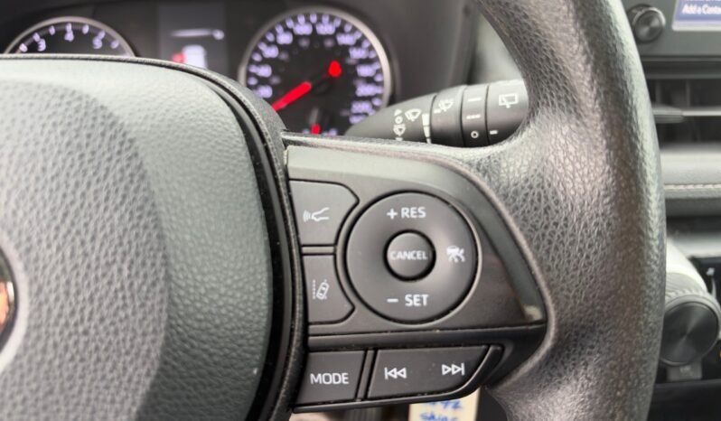 
								2022 Toyota RAV4 LE AWD full									